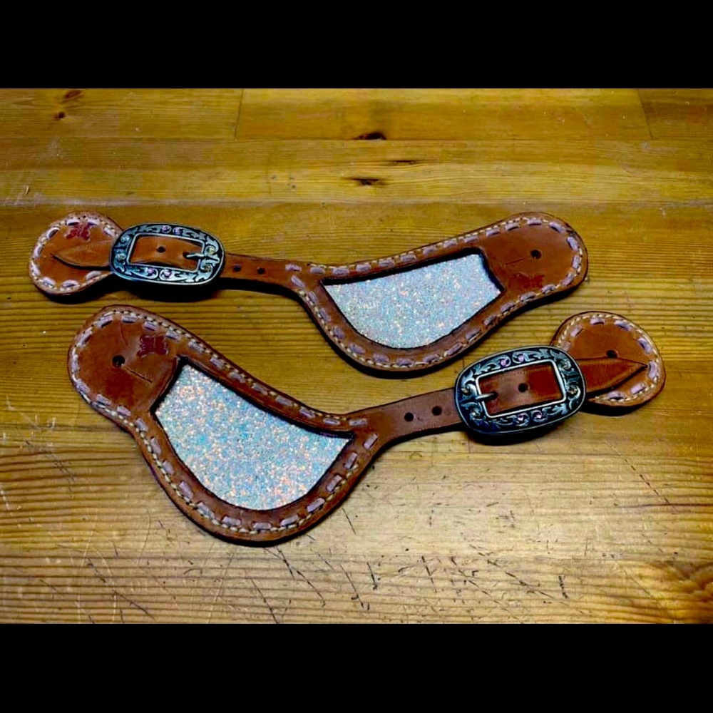 Spur straps
